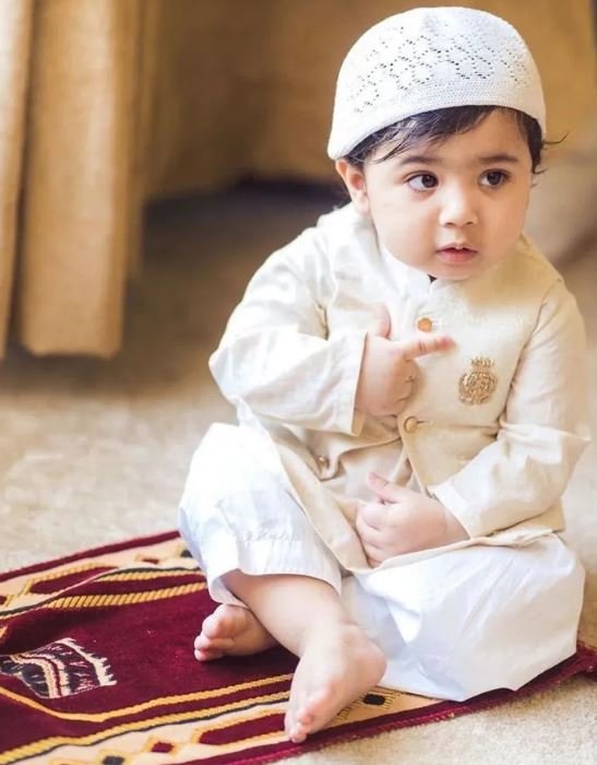 Muslim Baby Girl Names : देखें मुस्लिम लड़कियों के आकर्षक और मनमोहक नामों की लिस्ट