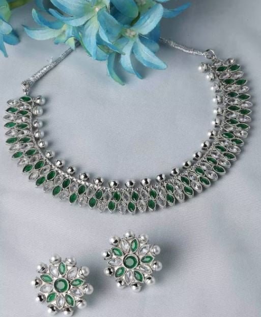 Necklace & Earrings Set : हर किसी को आएंगे पसंद ये खूबसूरत नेकलेस सेट, देखें डिजाइन