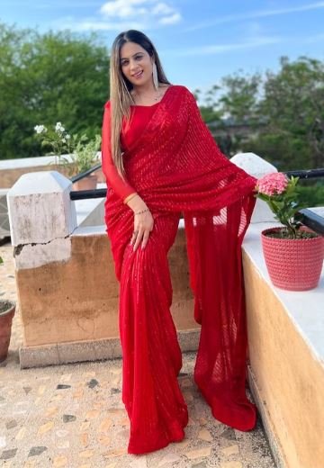 Red Saree Collection : लगेंगी बेहद खूबसूरत नारी, जब पहनेंगी ये आकर्षक रेड साड़ी