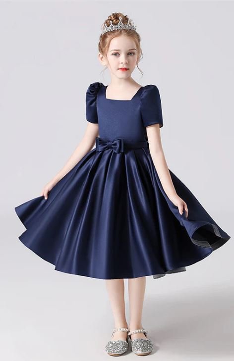 Girls Blue Dress Design : अपनी गुड़िया रानी को गिफ्ट करें ये खूबसूरत ब्लू ड्रेस, देखें डिजाइन