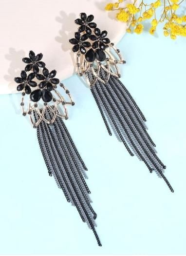 Black Drop Earrings : ब्लैक कलर के ये ड्रॉप ईयररिंग्स आपको देंगे आकर्षक लुक, देखें डिजाइन