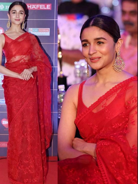 Bollywood Divas in Red saree : बॉलीवुड की ये अभिनेत्रियां रेड साड़ी में नजर आई बेहद खूबसूरत