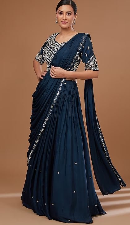 Blue Stylish Saree Design : रंग एक फैशन अनेक, देखें ब्लू कलर की ये शानदार साड़ियां