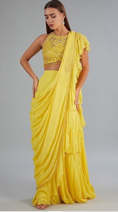 Yellow Lehenga Saree : शादी के फंक्शन में पहनें के लिए बेस्ट है ये येलो साड़ियां, देखें डिजाइन