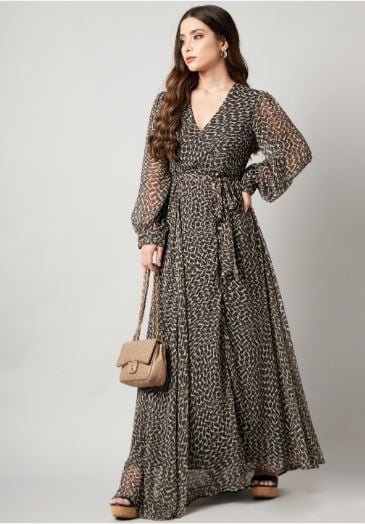 Maxi Dress Design : गर्मियों में भी नजर आएंगी कूल और क्लासी, जब पहनेंगी ऐसी स्टाइलिश मैक्सी ड्रेस