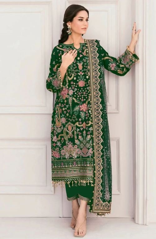 ईद के दिन के लिए परफेक्ट है ये हरे रंग का खूबसूरत पाकिस्तानी सूट, देखें डिजाइन
