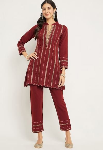 Women Ethnic Wear : एलिगेंट लुक के लिए पहनें ये खूबसूरत एथनिक आउटफिट