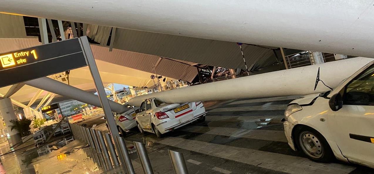 4 injured, 1 dead as roof collapses at Delhi airport's Terminal-1